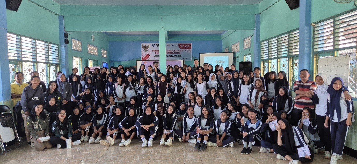 Edukasi Anemia dan Stunting di SMP Negeri 1 Tanjung